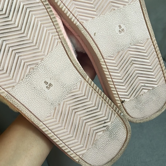“Juicy Couture- Slippers size 6” - Picture 4 of 8